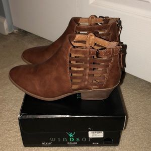 Windsor brown ankle booties